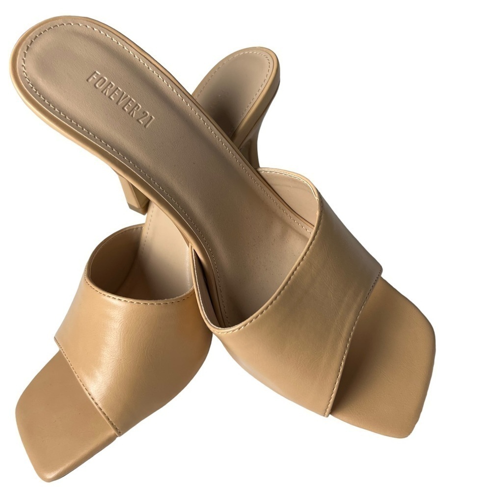 FOREVER 21 Square Toe Nude Beige Faux Leather Slip On Sandals Heels SZ 8.5 Slide - Picture 4 of 8